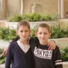 как различать близнецов